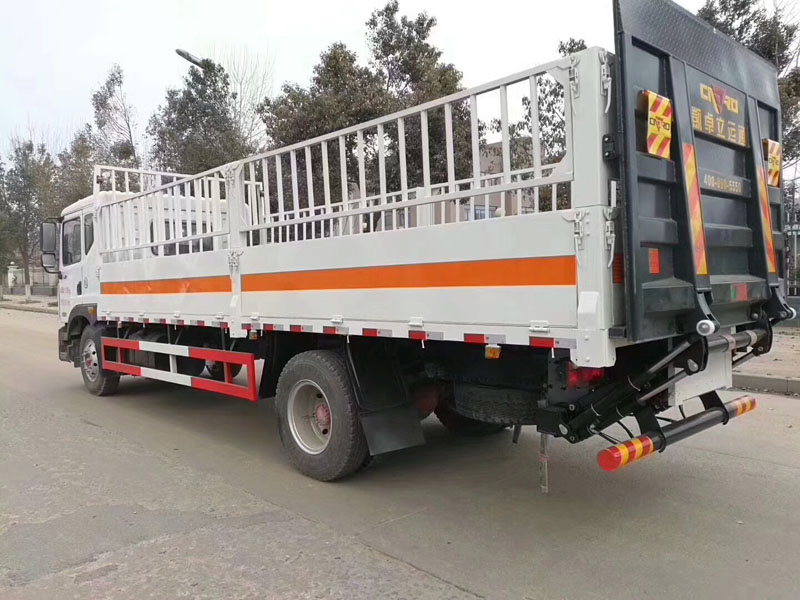 東風(fēng)6.2米（10.8噸）氣瓶車(chē)