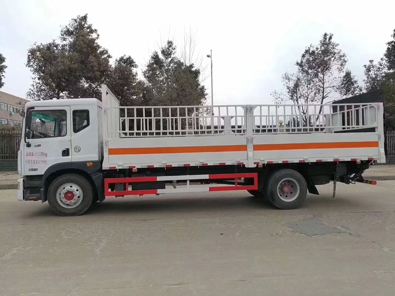 東風(fēng)6.2米（10.8噸）氣瓶車(chē)