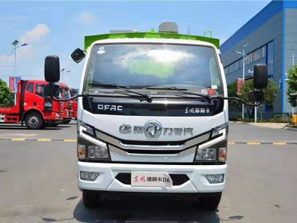 東風(fēng)多利卡國(guó)六5方掃路車